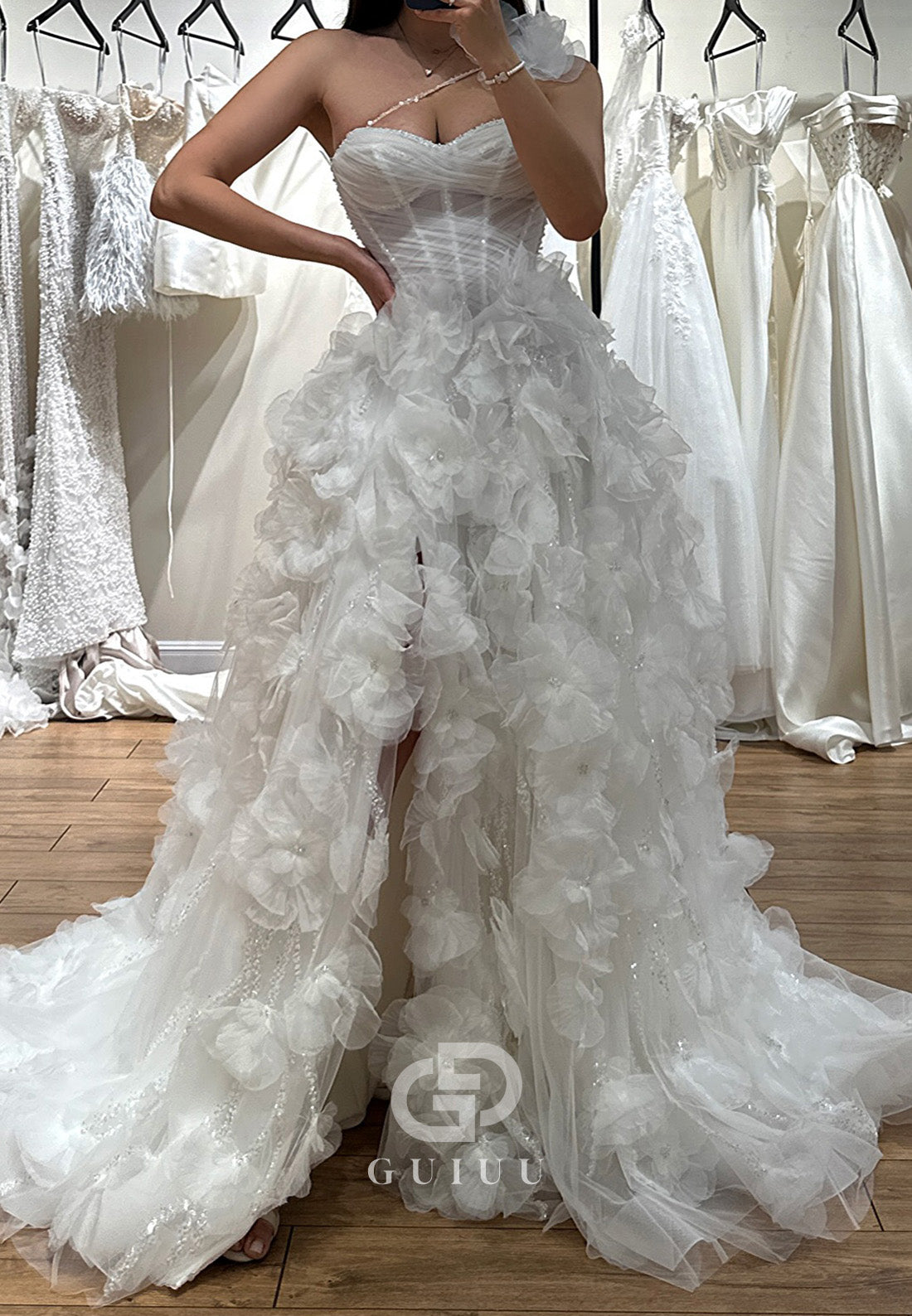 Charming A-Line Sleeveless Strapless Slit Appliques Wedding Dress