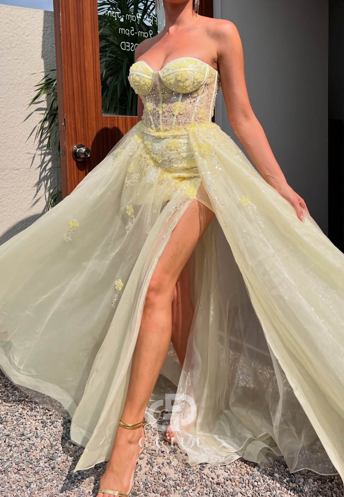 Daffodil A-Line Sweetheart Sleeveless Slit Lace Prom Dress