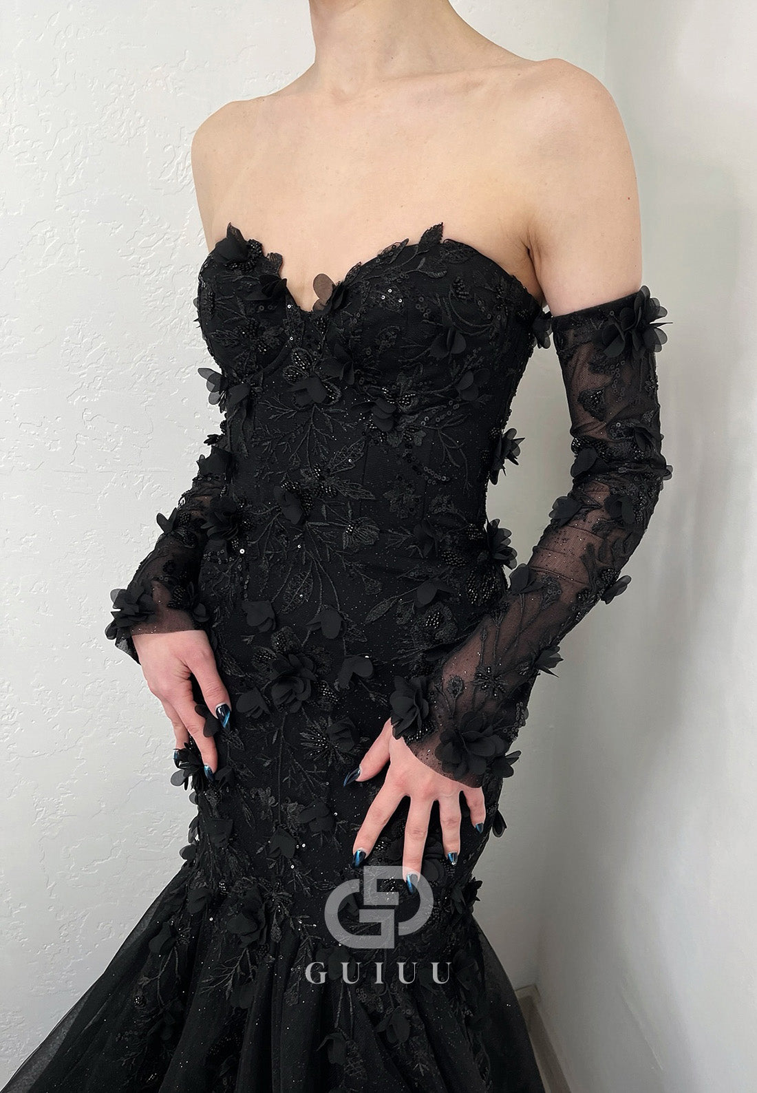 Black Long Sleeves Scoop Floral Appliques Wedding Dress