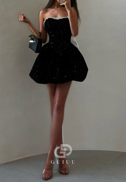 Black A-Line Sequins Bowknot Short Homecoming Dress