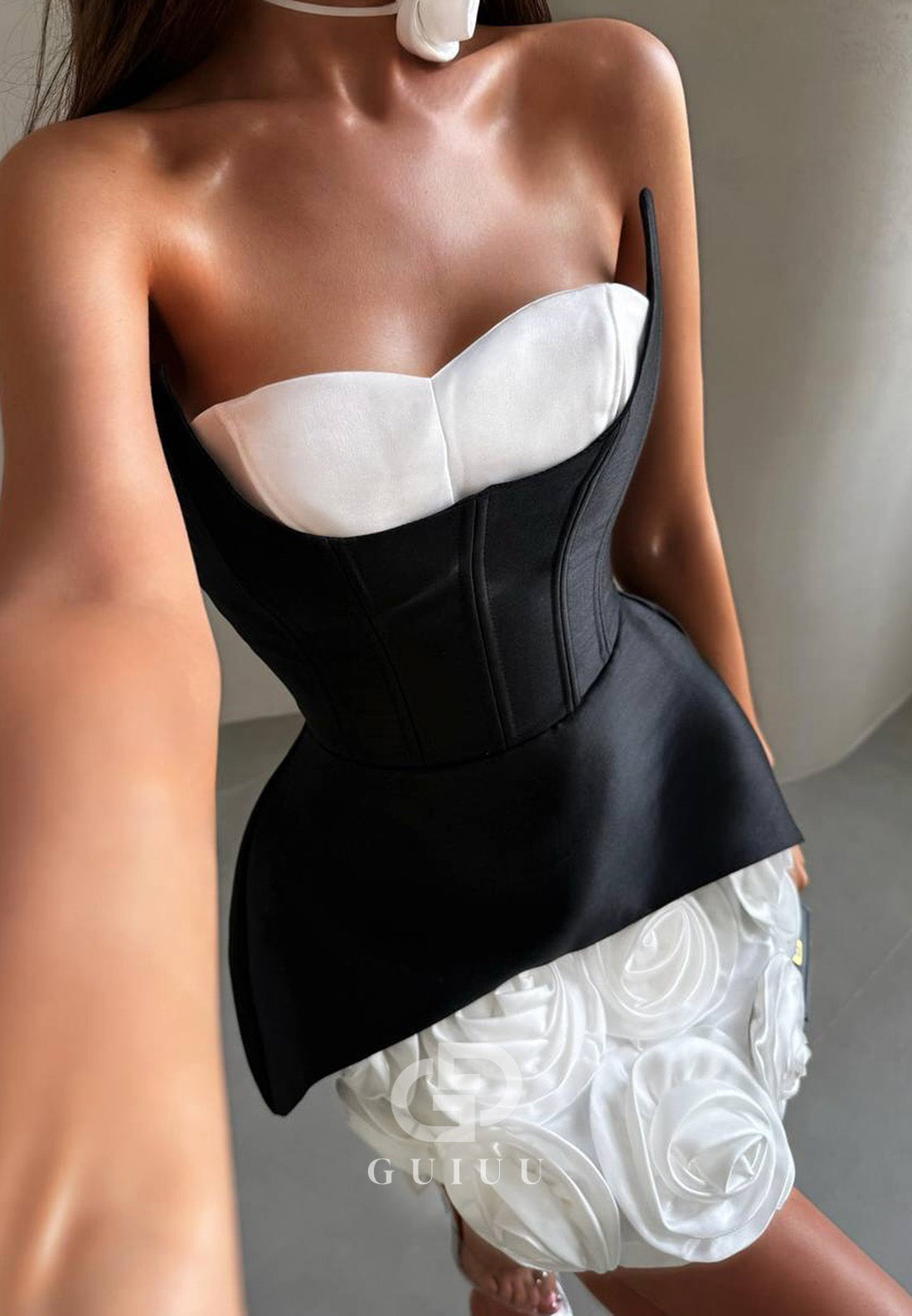 A-Line Sleeveless Strapless Floral Appliques Mini Homecoming Dress