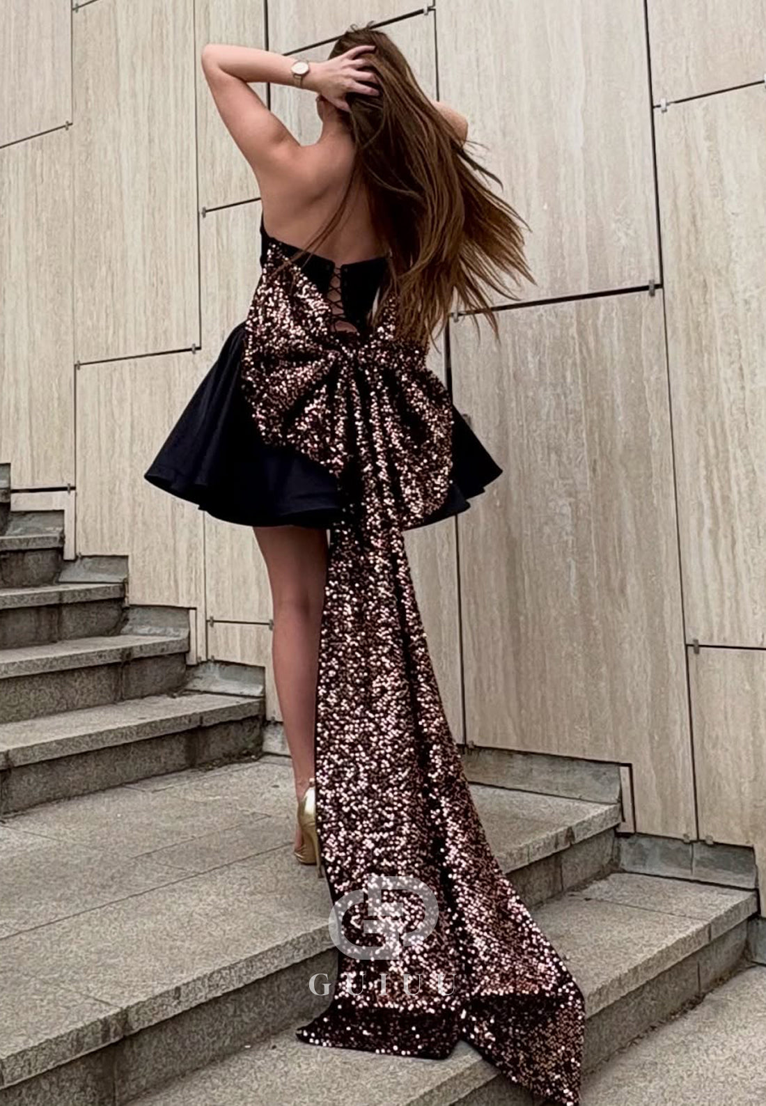 Black Sleeveless Strapless Bowknot Homecoming Dress