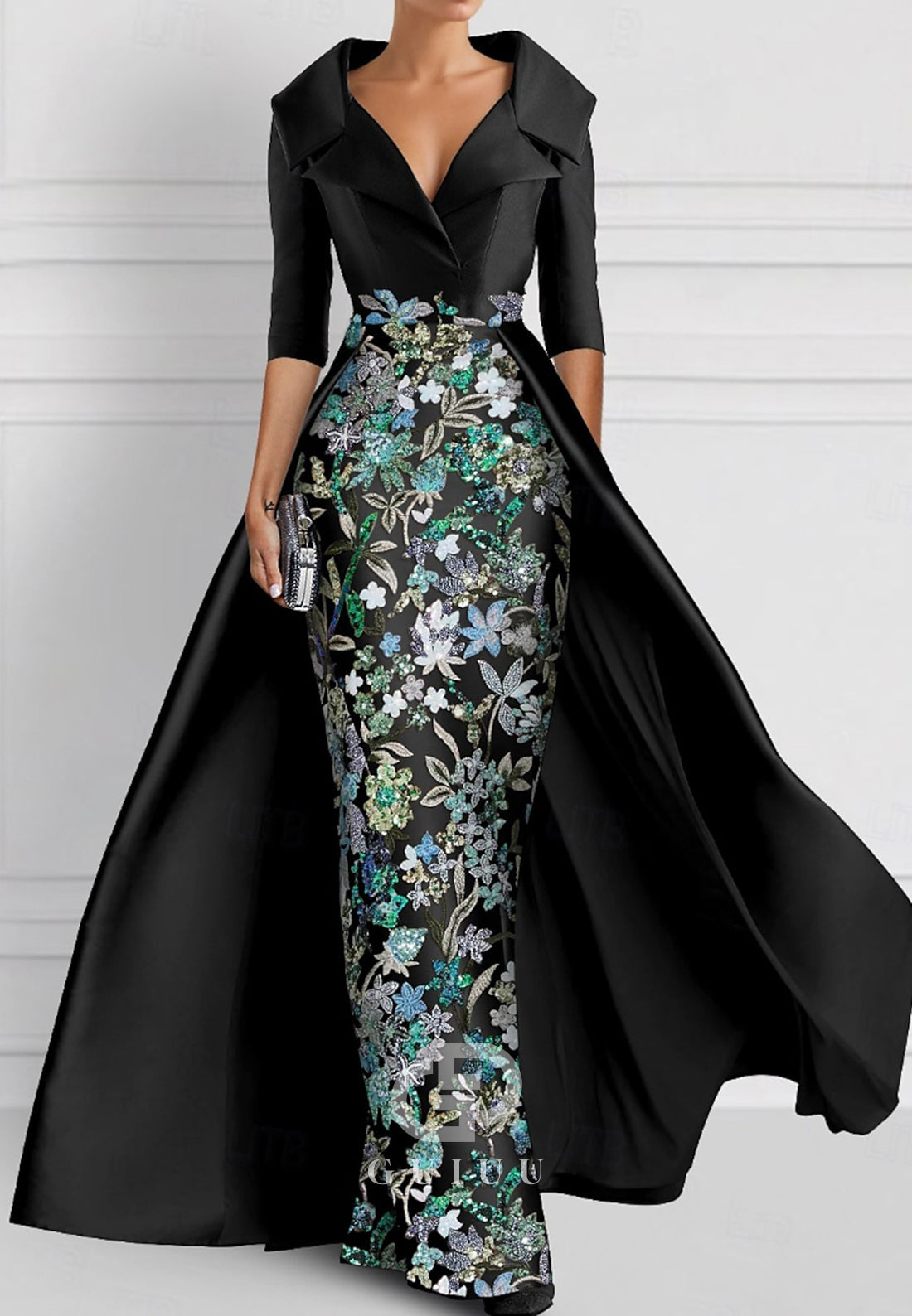 Charming Sheath V-Neck Half Sleeves Appliques Mother of the Bride Dress