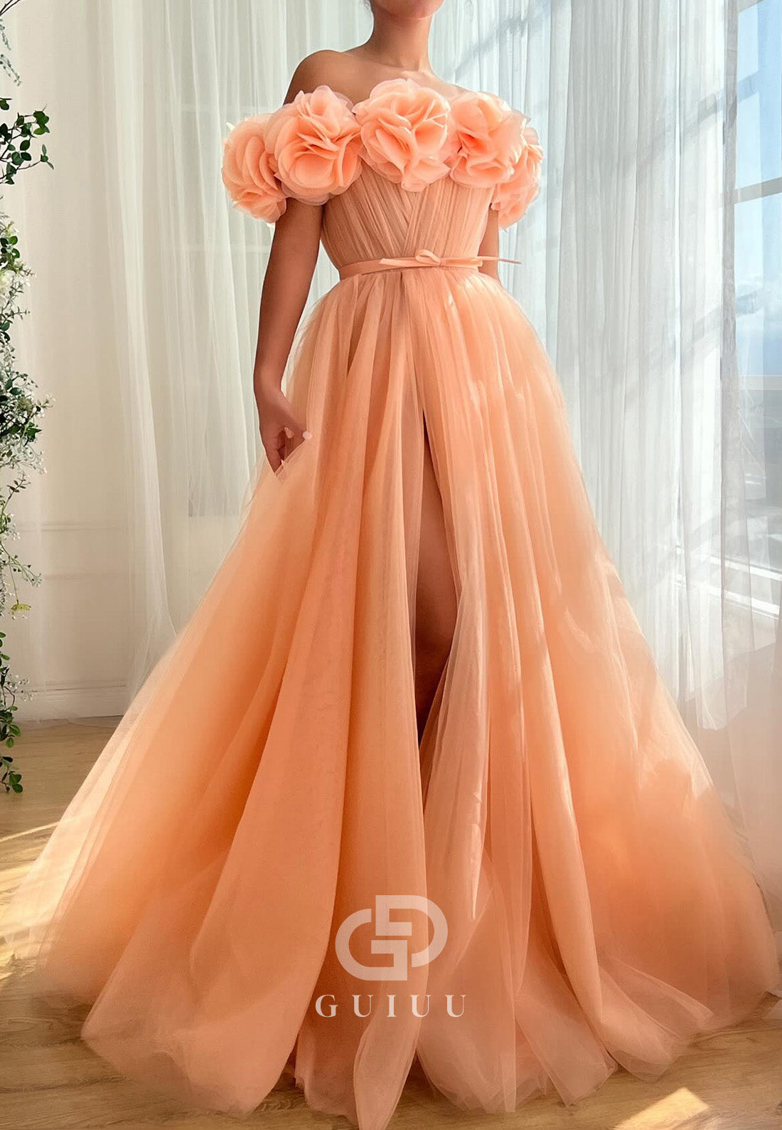 Charming A-Line Sleeveless Strapless Floral Appliques Prom Dress