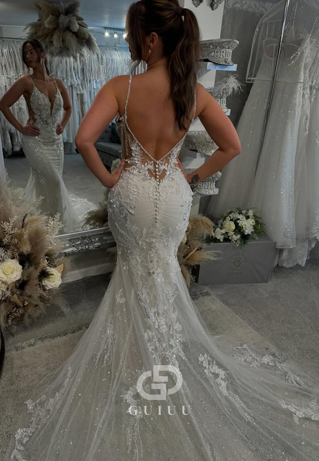 Spaghetti Straps V-Neck Floral Appliques Mermaid Wedding Dress