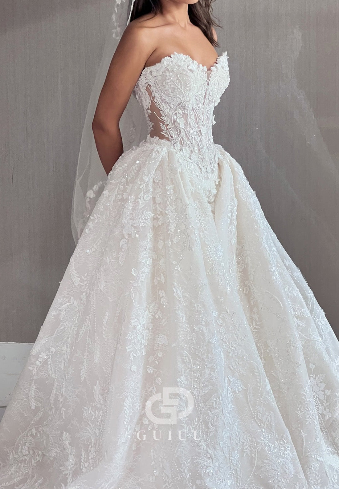 Charming A-Line Sleeveless Strapless Appliques Wedding Dress