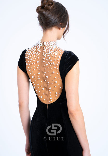 Black Short Sleeves Scoop Pearls Floor-Length Prom Dress