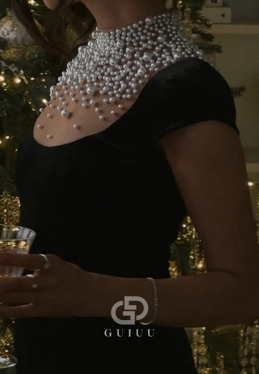 Black Short Sleeves Scoop Pearls Floor-Length Prom Dress