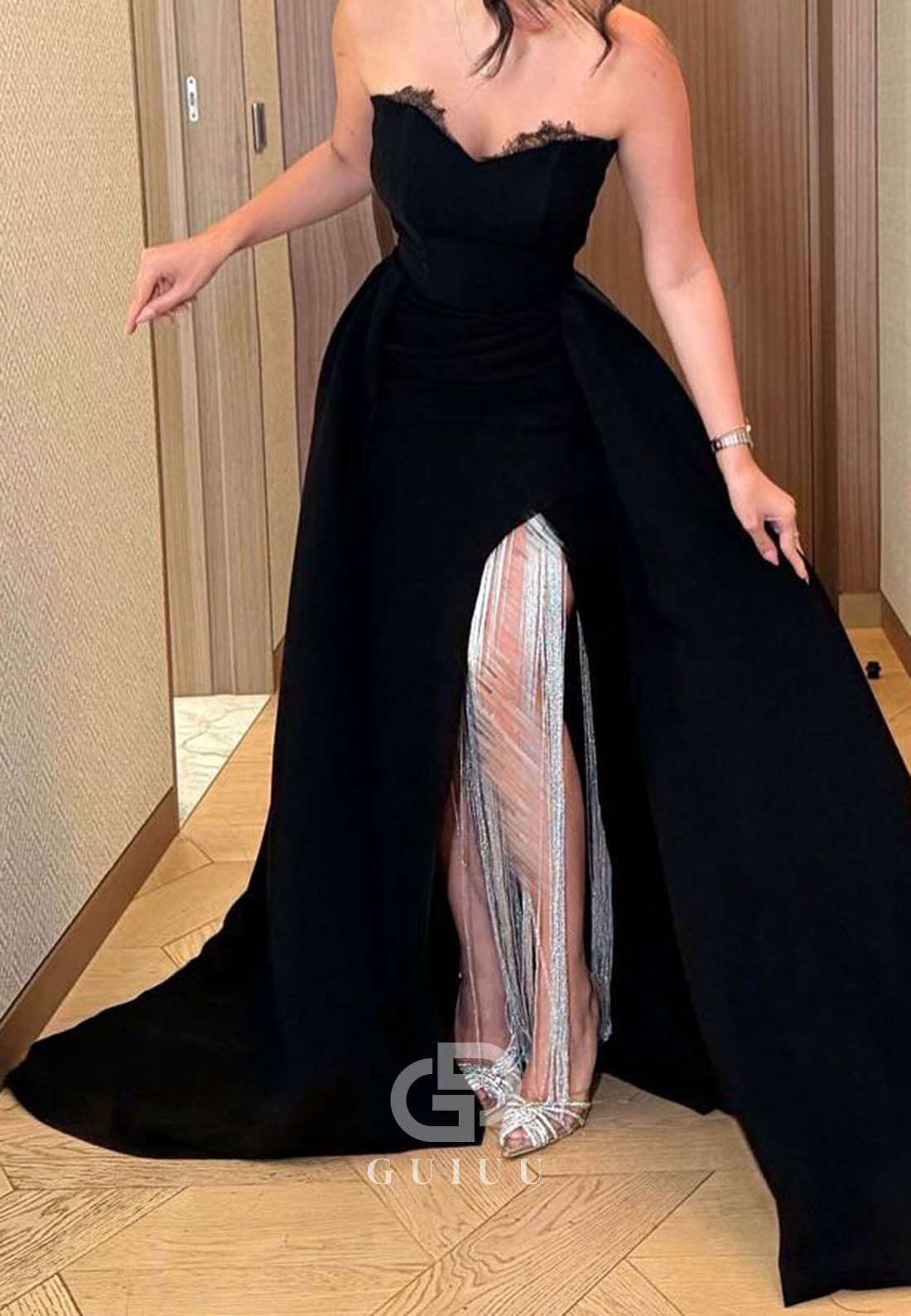 Black Sleeveless Strapless Sequins A-Line Prom Dress