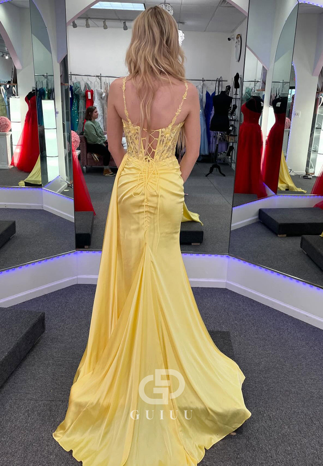 Daffodil Sleeveless Strapless Slit Ruched Prom Dress