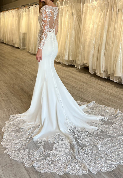 Long Sleeves V-Neck Corset Tulle Wedding Dress