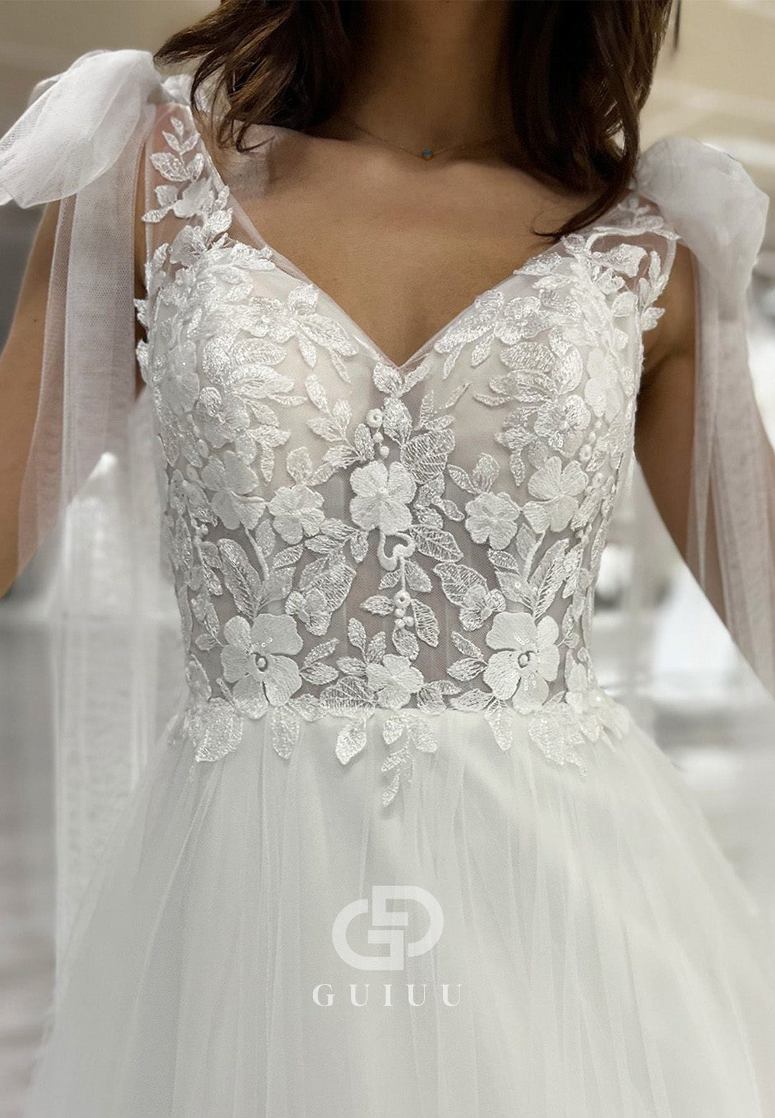 Charming Spaghetti Straps V-Neck Lace Wedding Dress