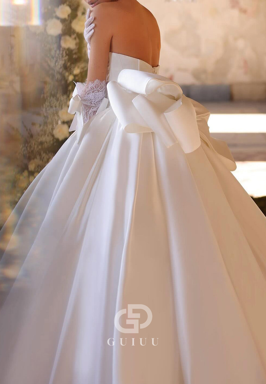 Elegant Sleeveless Strapless Bowknot A-Line Wedding Dress