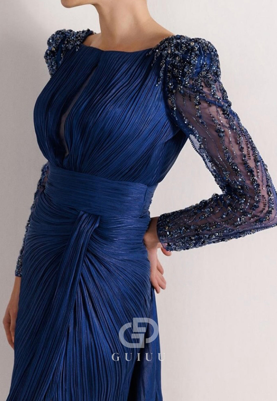 Charming A-Line Long Sleeves Scoop Appliques Evening Dress